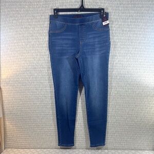 No Boundaries Blue Denim Women's Pull-on Jeans - NWT